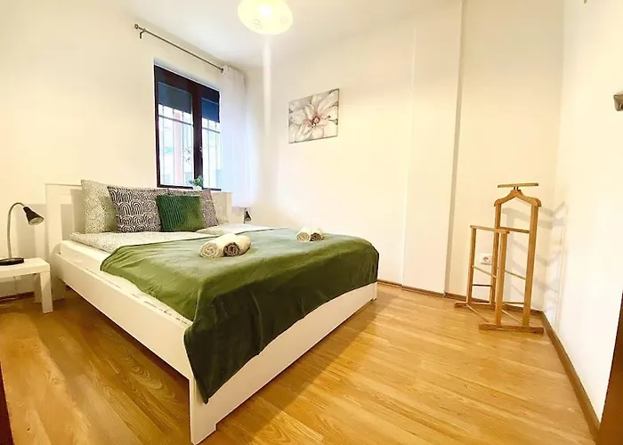 St King 3br Spacious *
