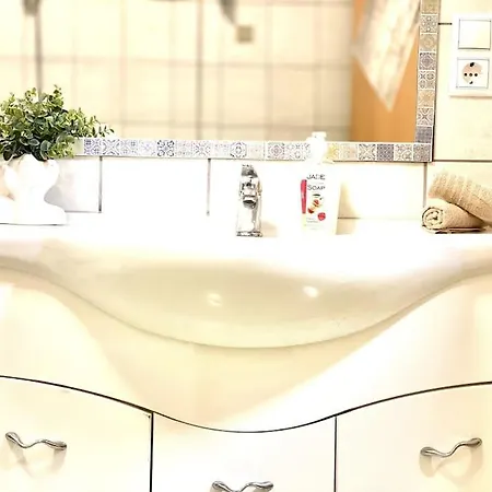 St King 3br Spacious *