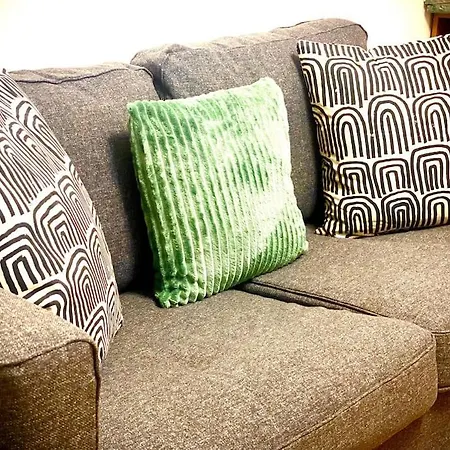 St King 3br Spacious Apartment