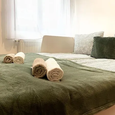 St King 3br Spacious