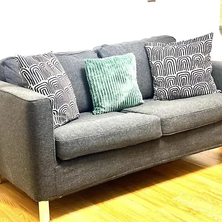 St King 3br Spacious *